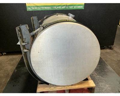 Mack Pinnacle CXU612 Right Fuel Tank for a Mack CXU612