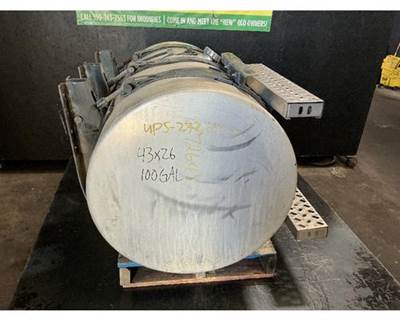Mack Pinnacle CXU612 Left Fuel Tank for a Mack CXU612