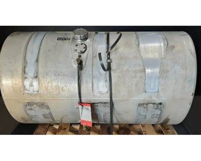Mack Pinnacle CXU612 Left Fuel Tank for a Mack CXU612