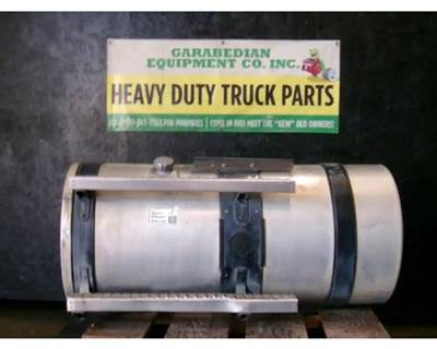 Mack Pinnacle CXU612 Fuel Tank for a Mack CXU612