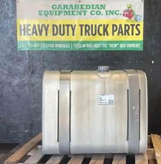 Mack Pinnacle CXU613 Right Fuel Tank for a Mack CXU613