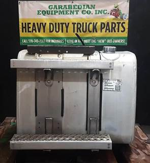 Mack Pinnacle CXU613 Left Fuel Tank for a Mack CXU613