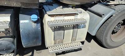 Mack Pinnacle CXU613 Left Fuel Tank for a Mack CXU613