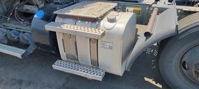 Mack Pinnacle CXU613 Left Fuel Tank for a Mack CXU613