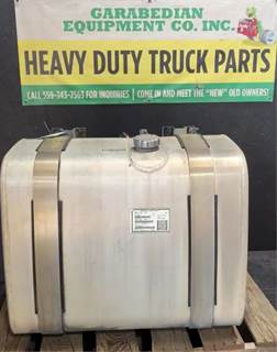 Mack Pinnacle CXU613 Right Fuel Tank for a Mack CXU613