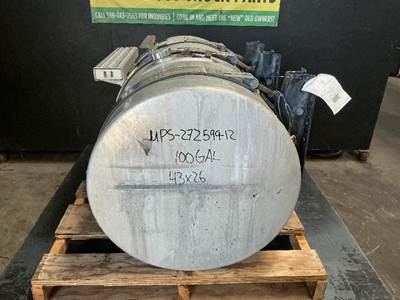 Mack Pinnacle CXU613 Left Fuel Tank for a Mack CXU613