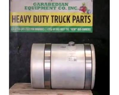 Mack Pinnacle CXU613 Right Fuel Tank for a Mack CXU613