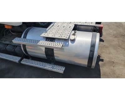 Mack Pinnacle CXU613 Left Fuel Tank for a Mack CXU613