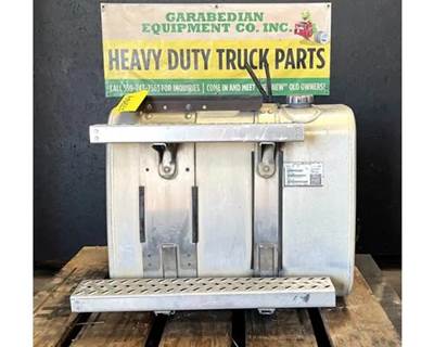 Mack Pinnacle CXU613 Left Fuel Tank for a Mack CXU613