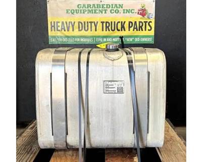 Mack Pinnacle CXU613 Right Fuel Tank for a Mack CXU613