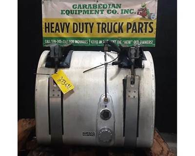 Mack Pinnacle CXU613 Right Fuel Tank for a Mack CXU613