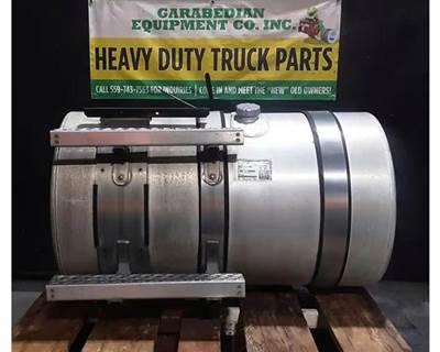 Mack Pinnacle CXU613 Left Fuel Tank for a Mack CXU613