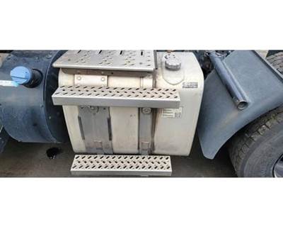 Mack Pinnacle CXU613 Left Fuel Tank for a Mack CXU613