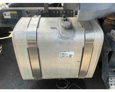 Mack Pinnacle CXU613 Fuel Tank for a Mack CXU613