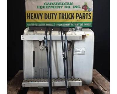Mack Pinnacle CXU613 Left Fuel Tank for a Mack CXU613