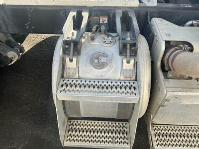 Peterbilt 384 Fuel Tank