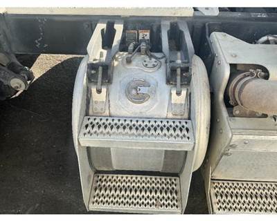 Peterbilt 384 Right Fuel Tank