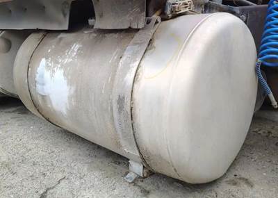 Peterbilt 579 Left Fuel Tank