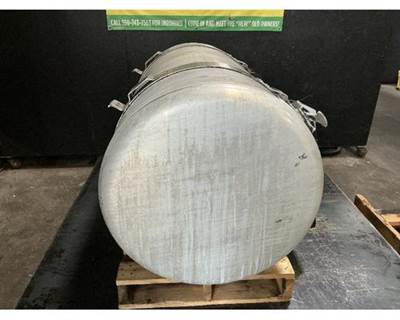 Peterbilt 587 Left Fuel Tank