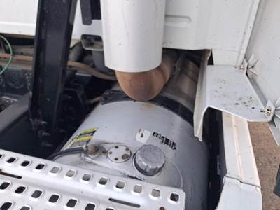 Volvo VNL Right Fuel Tank