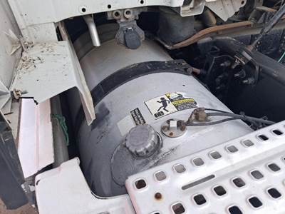 Volvo VNL Left Fuel Tank