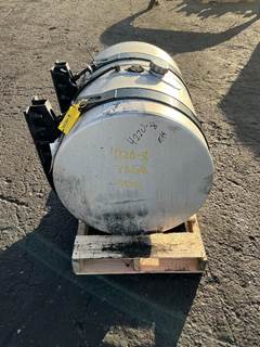 Volvo VNL Right Fuel Tank