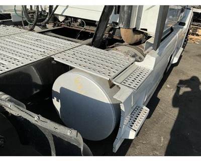 Volvo VNL Fuel Tank