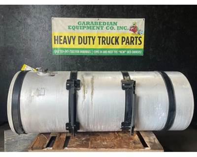 Volvo VNL670 Right Fuel Tank for a Volvo VN670