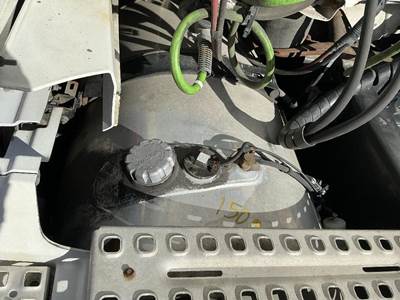 Volvo VNL780 Left Fuel Tank