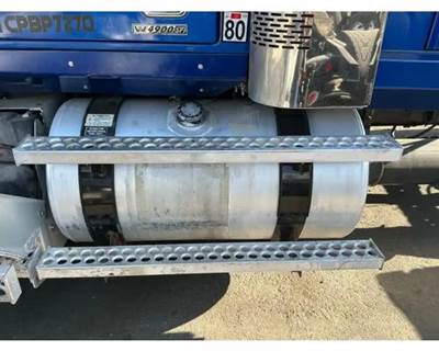 Western Star 4900FA Left Fuel Tank for a Western Star 4900 FA