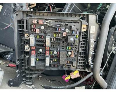 Freightliner Cascadia 126 Fuse Box for a Freightliner CASCADIA