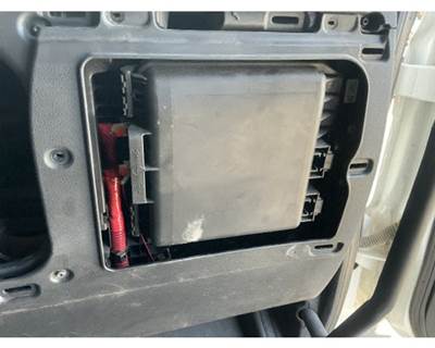 Freightliner Cascadia Fuse Box