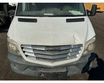 Used 2016 Freightliner Sprinter 3500 Grille