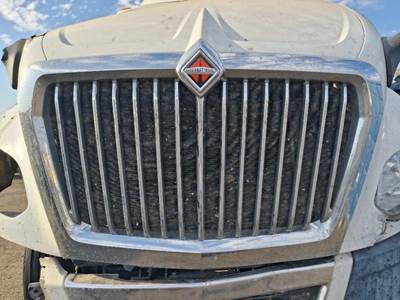International LT625 Grille