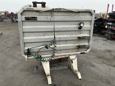 International 9200i Headache Rack