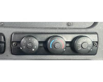 2013 Freightliner Cascadia 113 Heater/AC Temperature Control Dials