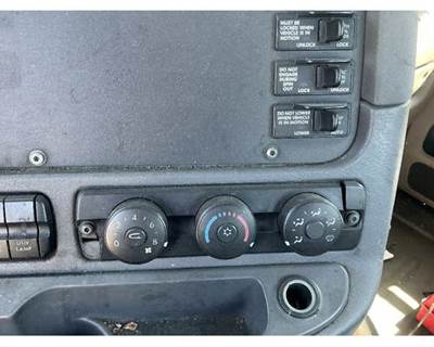 2016 Freightliner Cascadia 113 Heater / AC Temperature Control Dials