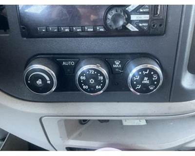 2018 Peterbilt 579 Temperature Control / AC Dials
