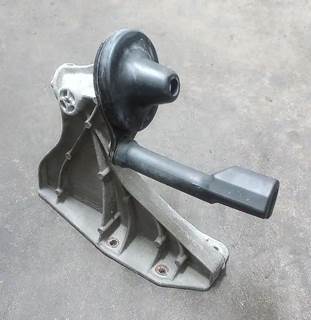 Freightliner Cascadia 125 Hood Hinge