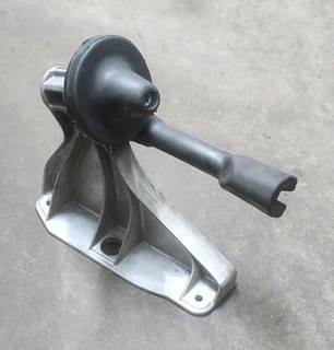 Freightliner Cascadia 125 Hood Hinge