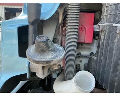 Freightliner Cascadia 126 Right Hood Hinge for a Freightliner CASCADIA