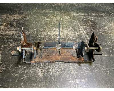 International LT625 Hood Hinge