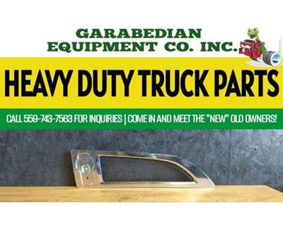 Kenworth T680 Right Hood Hinge