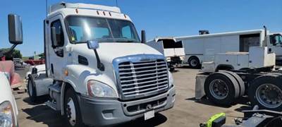 Freightliner Cascadia 113 Hood