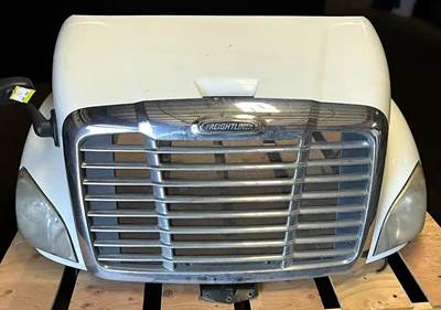 Freightliner Cascadia 113 Hood