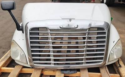 Freightliner Cascadia 113 Hood