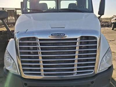 Freightliner Cascadia 113 Hood