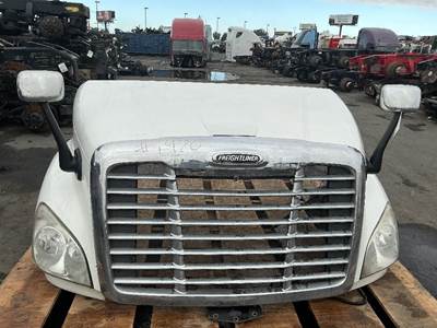 Freightliner Cascadia 113 Hood