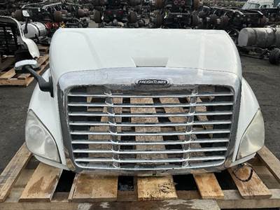 Freightliner Cascadia 113 Hood