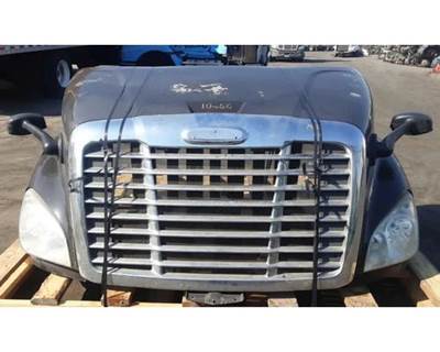 2012 Freightliner Cascadia 113 Hood 36.5"L Set Back Axle w/ Mirrors, Part # A17-15588-000